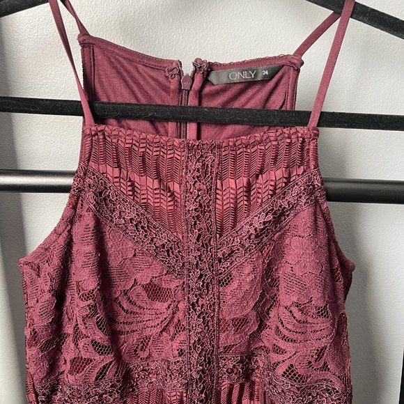 Wine Lace Dress (S) - Picture 2 of 7